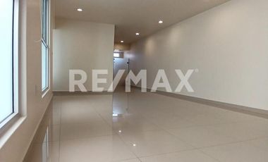 Casa en renta en condominio - (3)