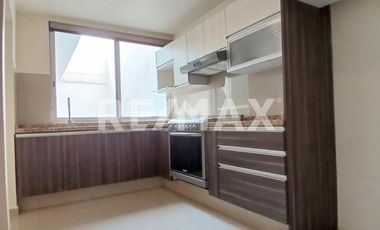 Casa en renta en condominio - (3)