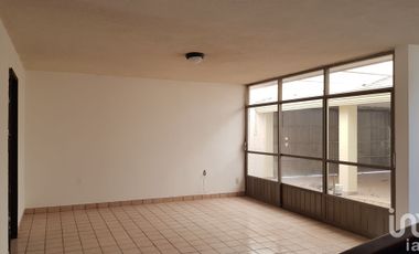 CASA JARDINES DE CELAYA, 1a. SECC.