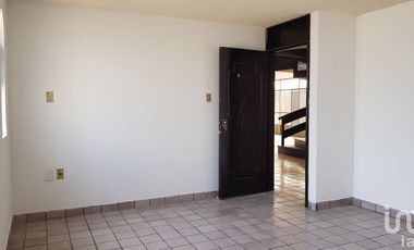CASA JARDINES DE CELAYA, 1a. SECC.