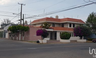 CASA JARDINES DE CELAYA, 1a. SECC.