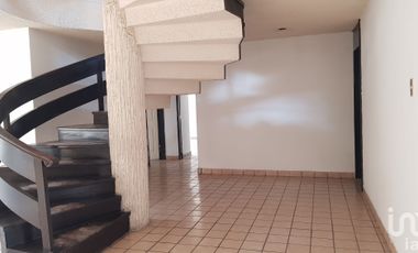 CASA JARDINES DE CELAYA, 1a. SECC.