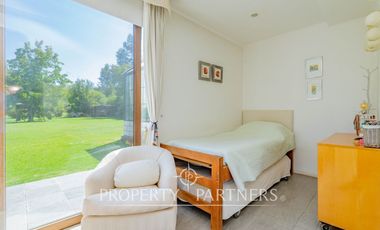 Casa en Parcela en Exclusivo Sector de Pirque, Santa Rita