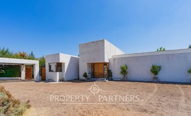 Casa en Parcela en Exclusivo Sector de Pirque, Santa Rita