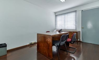 Venta de propiedad comercial en Plena Costanera