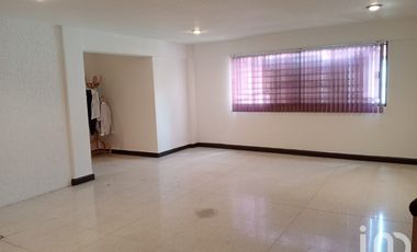 Edificio en venta con ubicación estratégica.