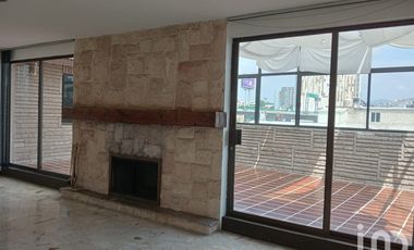 Edificio en venta con ubicación estratégica.