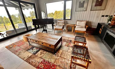 Hermosa casa con vista al lago en parcela a pasos del colegio Alemán
