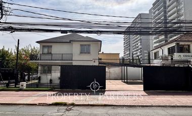 USO COMERCIAL - Luminosa y cálida propiedad remodelada