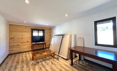 Hermosa y amplia casa en tranquilo condominio