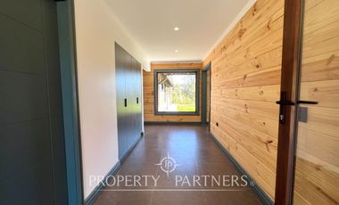 Hermosa y amplia casa en tranquilo condominio