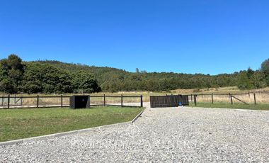 Hermosa y amplia casa en tranquilo condominio