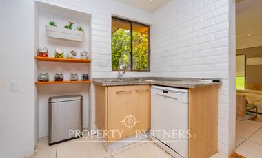 Hermosa Parcela en exclusivo Condominio las Tórtolas, Santa Rita, el mejor sector de Pirque ( Con derecho de canal)