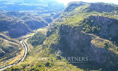 Patagonia,512has maravilloso campo El Pozon de rio Ibañez