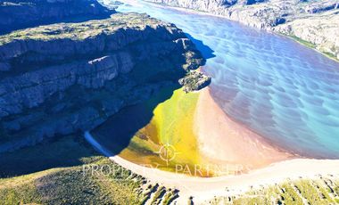 Patagonia,512has maravilloso campo El Pozon de rio Ibañez