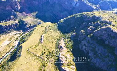 Patagonia,512has maravilloso campo El Pozon de rio Ibañez