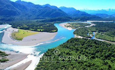 Patagonia, Espectacular campo 529has orilla rio Palena