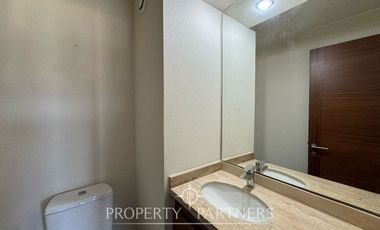 En venta, amplio y luminoso departamento, Cumbres del Sur.