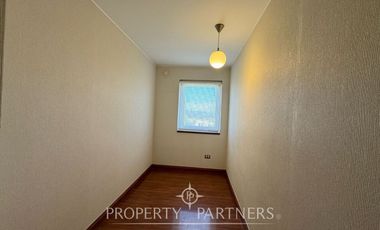 En venta, amplio y luminoso departamento, Cumbres del Sur.