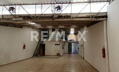BODEGA COMERCIAL, EXCELENTE UBICACION - (3)