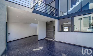 Moderna casa nueva en Burgos Bugambilias dentro de Corintio Residencial, Temixco, Morelos