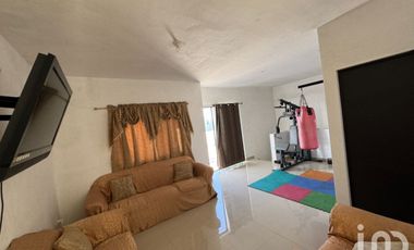 Casa en Venta con Terreno Incluido en Cerradas de Rinconada, Apodaca N.L.