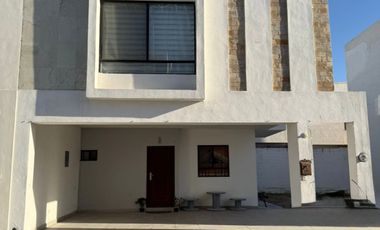 Casa en Venta con Terreno Incluido en Cerradas de Rinconada, Apodaca N.L.