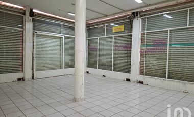 Local en Renta a una cuadra del metro Los Reyes