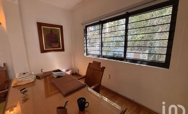 Se renta casa en Rio Ebro con uso de suelo comercial o habitacional