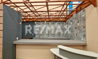Venta de amplia propiedad para inversión. Salón de eventos y amplia alberca - (3)