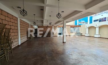 Venta de amplia propiedad para inversión. Salón de eventos y amplia alberca - (3)