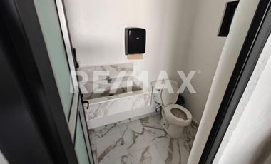 Venta de amplia propiedad para inversión. Salón de eventos y amplia alberca - (3)