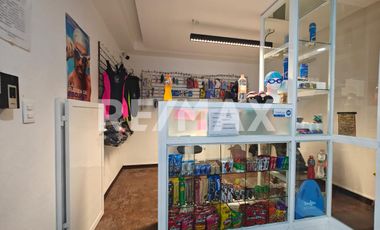 Venta de amplia propiedad para inversión. Salón de eventos y amplia alberca - (3)