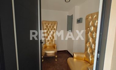 Venta de amplia propiedad para inversión. Salón de eventos y amplia alberca - (3)