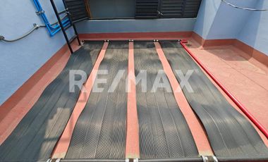 Venta de amplia propiedad para inversión. Salón de eventos y amplia alberca - (3)