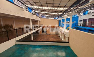 Venta de amplia propiedad para inversión. Salón de eventos y amplia alberca - (3)