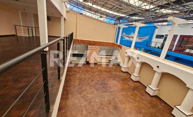 Venta de amplia propiedad para inversión. Salón de eventos y amplia alberca - (3)