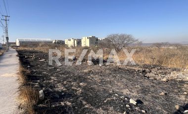 TERRENO COMERCIAL EN VENTA 1250 M2 ZONA CIUDAD DEL SOL, QUERÉTARO - (3)