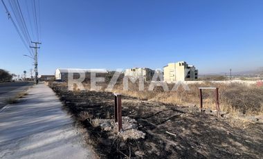 TERRENO COMERCIAL EN VENTA 1250 M2 ZONA CIUDAD DEL SOL, QUERÉTARO - (3)