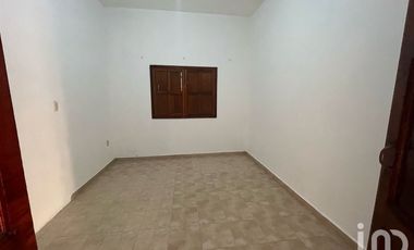 Casa en renta para área comercial en el centro de San Andrés Tuxtla, Veracruz