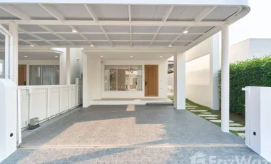 Modern Luxury spacious design, private pool with waterfall