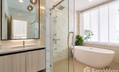 Modern Luxury spacious design, private pool with waterfall