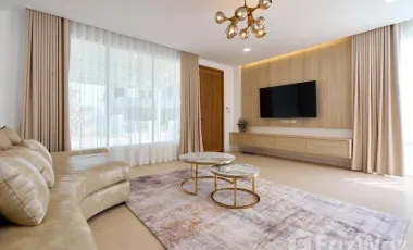 Modern Luxury spacious design, private pool with waterfall