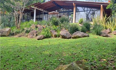 CASA EN RENTA | VALLE DE BRAVO| CONDOMINIO