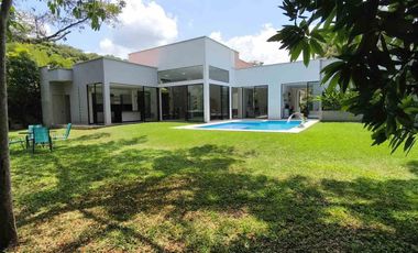 VENDO CASA CAMPESTRE DE UN PISO EN SOLARES DE LA MORADA, JAMUNDI