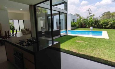 VENDO CASA CAMPESTRE DE UN PISO EN SOLARES DE LA MORADA, JAMUNDI