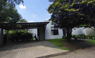 VENDO CASA CAMPESTRE DE UN PISO EN SOLARES DE LA MORADA, JAMUNDI