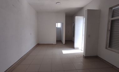 Casa en Venta con Local Comercial en El Chamizal, Pedro Escobedo, Querétaro.