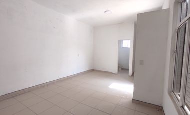 Casa en Venta con Local Comercial en El Chamizal, Pedro Escobedo, Querétaro.