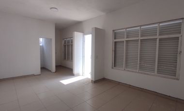 Casa en Venta con Local Comercial en El Chamizal, Pedro Escobedo, Querétaro.